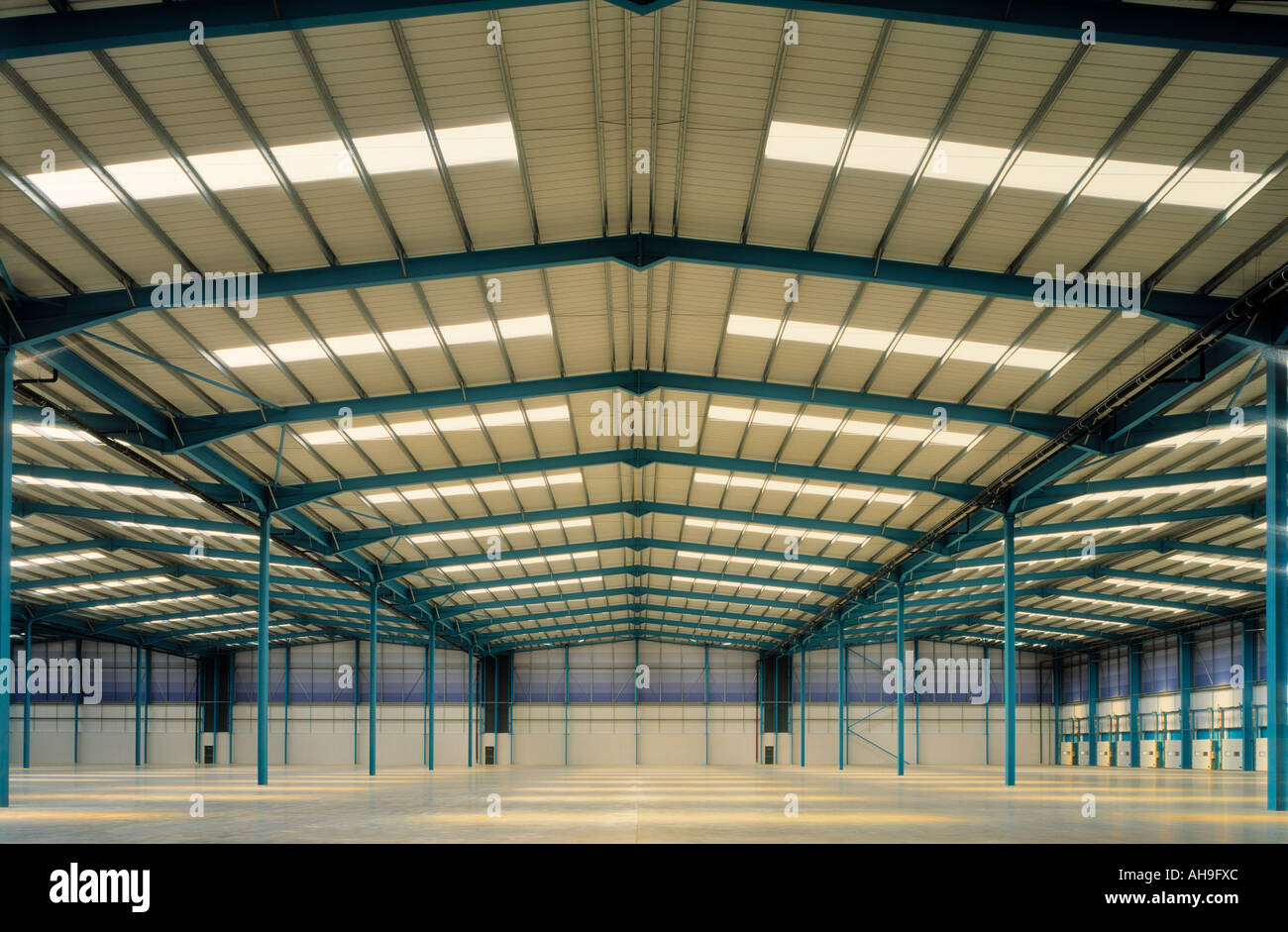 Empty warehouse at the Apex Centre Milton Keynes Stock Photo Alamy