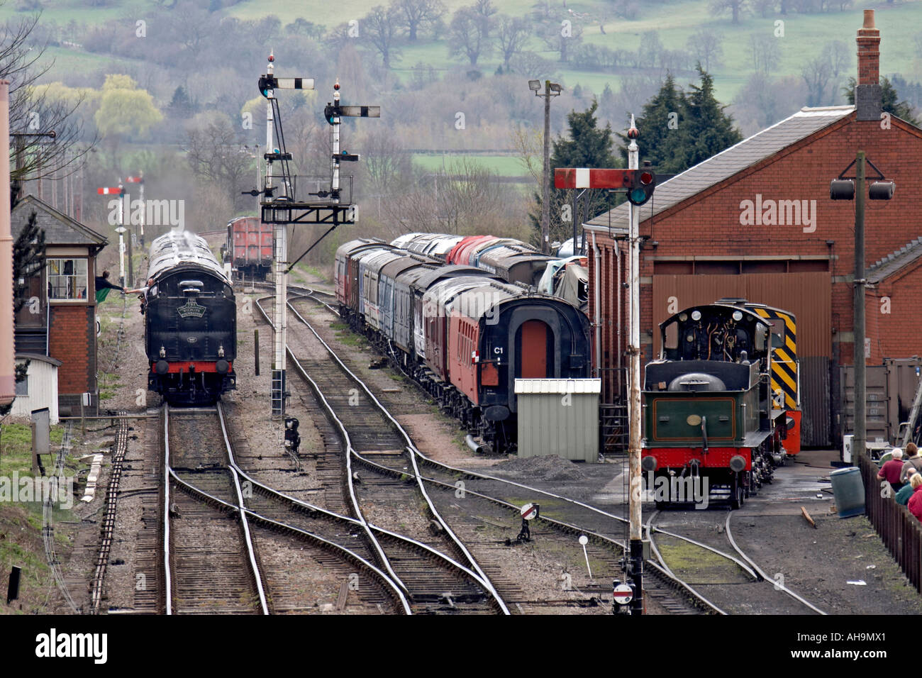 Toddington rail station hi-res stock photography and images - Alamy