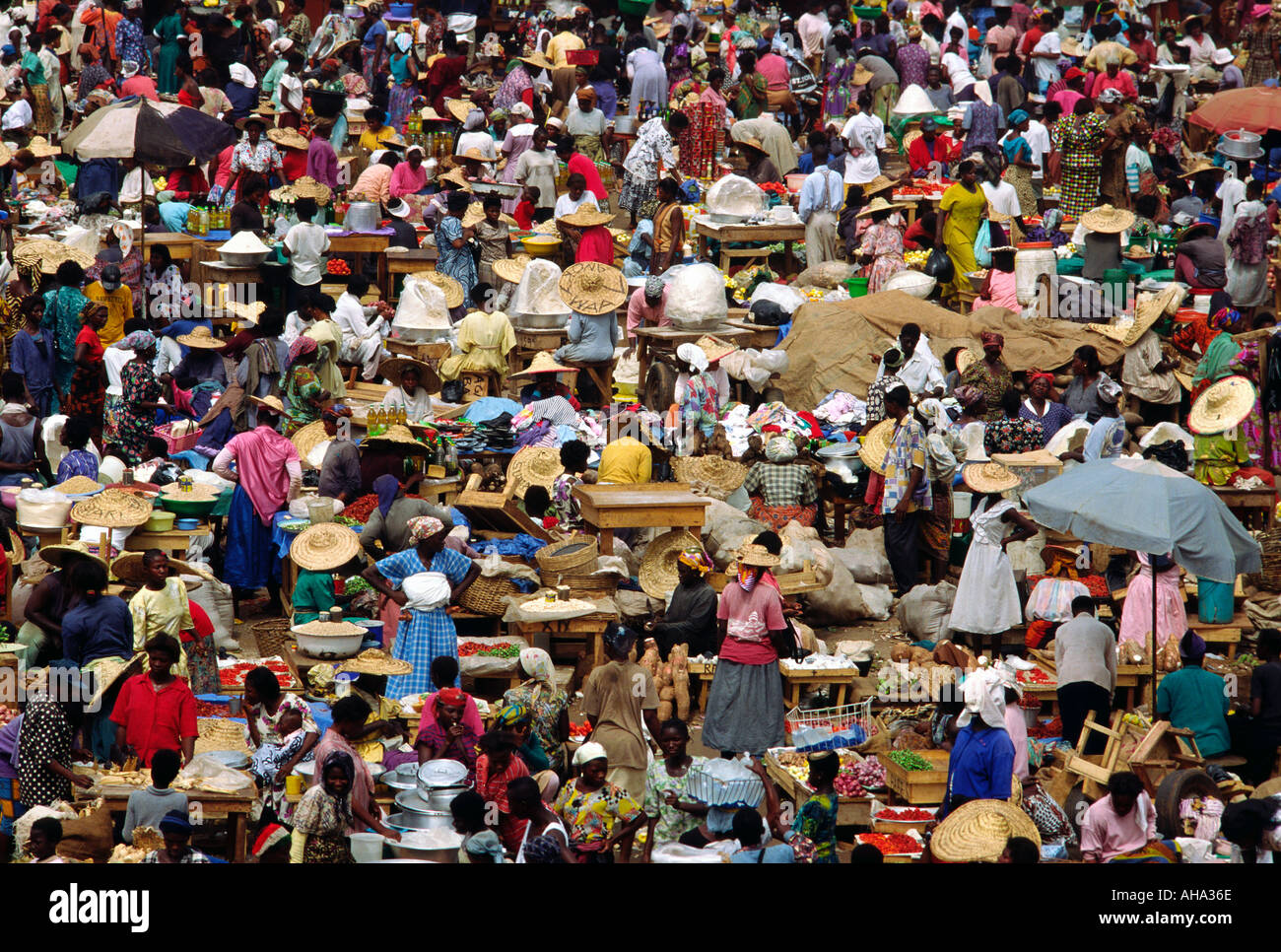 West Africa Kumasi Ghana market crowd Stock Photo
