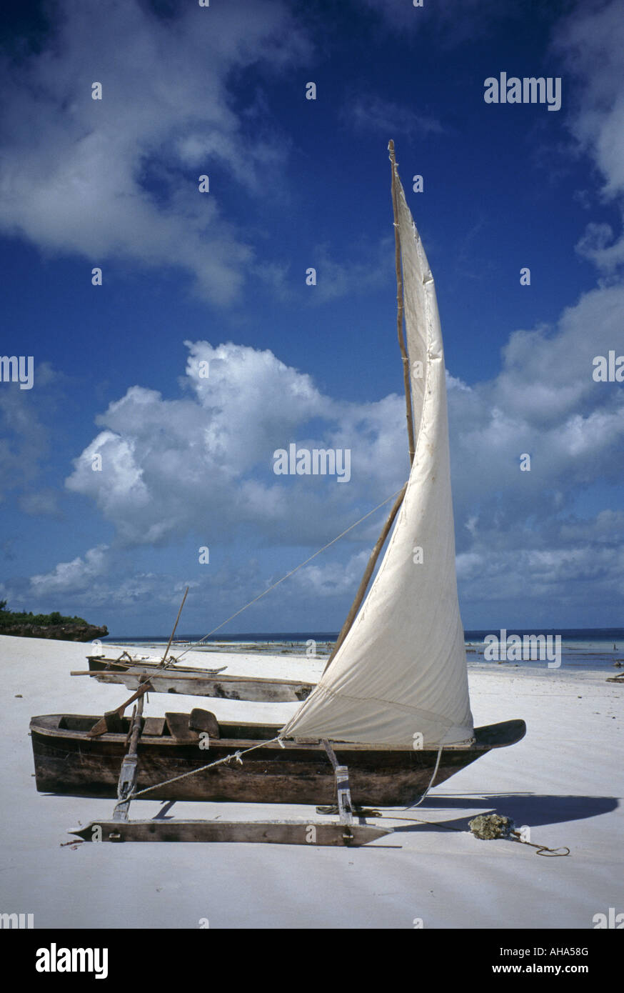 Native sailing boat Zanzibar Tanzania Stock Photo Alamy