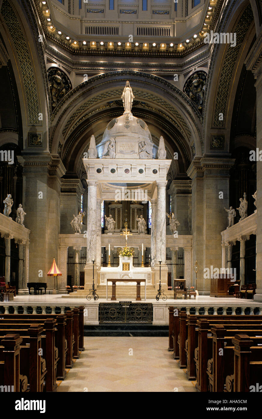 INTERIOR OF THE BASILICA OF SAINT MARY IN MINNEAPOLIS, MINNESOTA, U.S.A