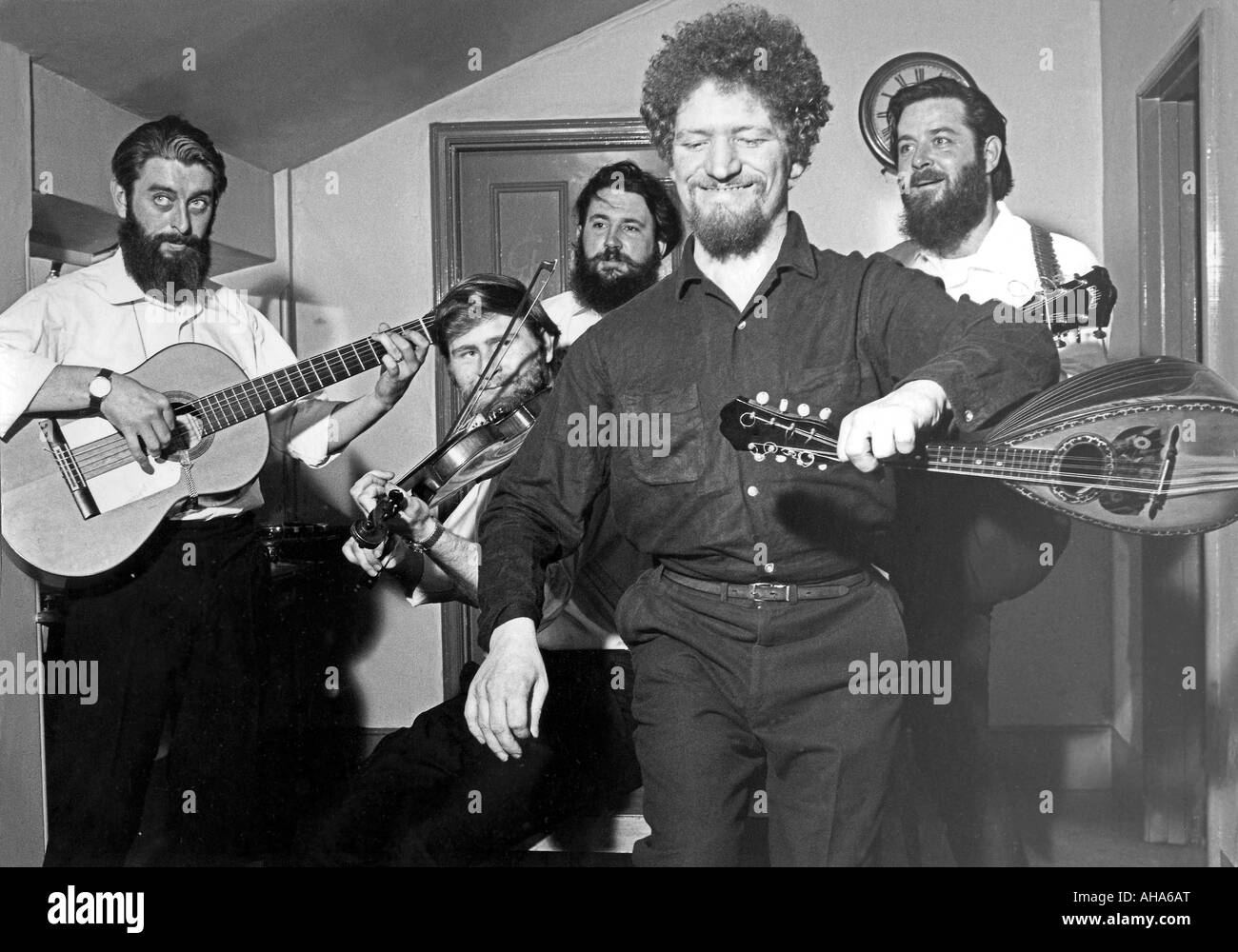 DUBLINERS  Irish folk group in 1967 Stock Photo