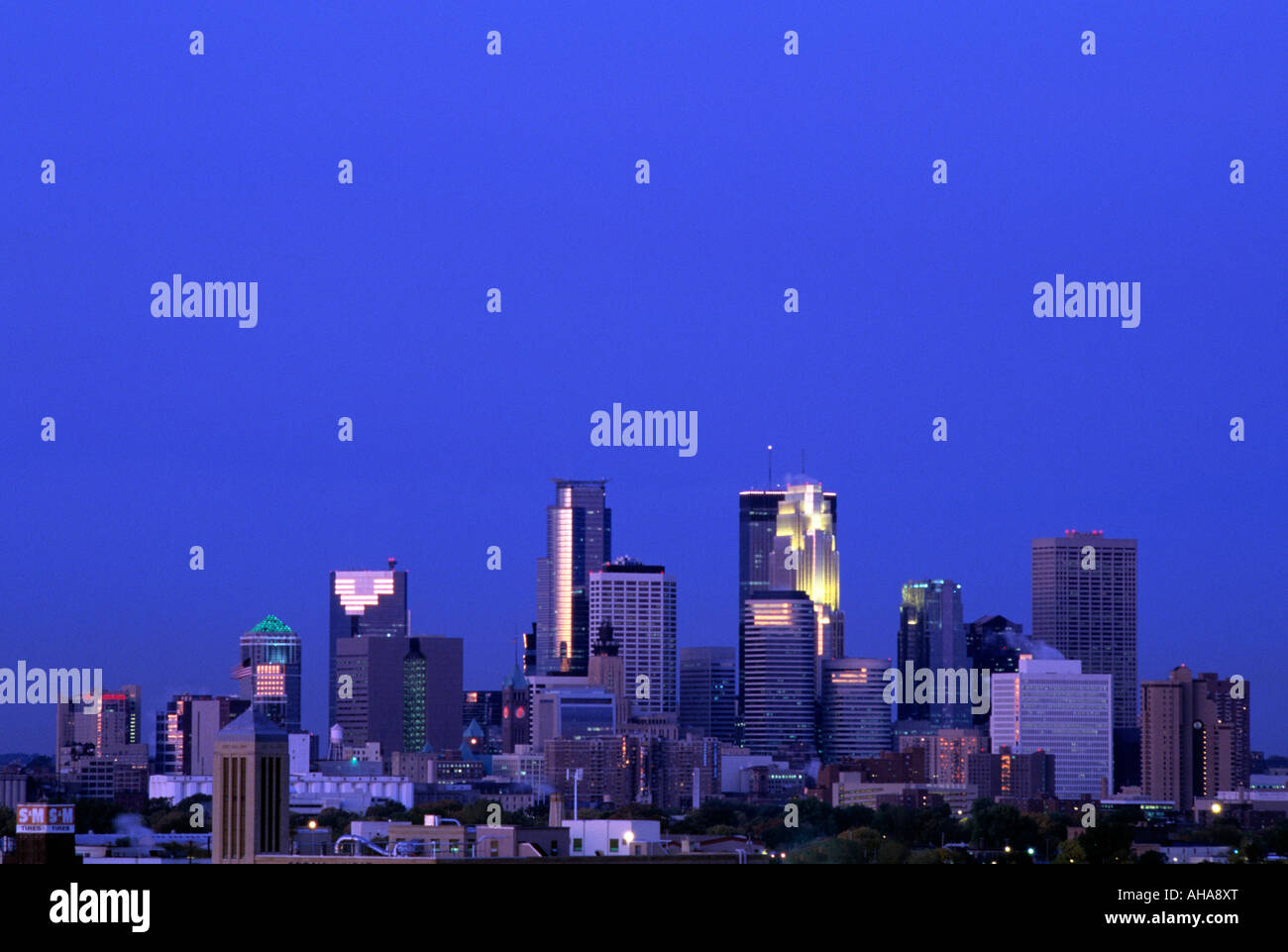Uptown minneapolis hi-res stock photography and images - Alamy