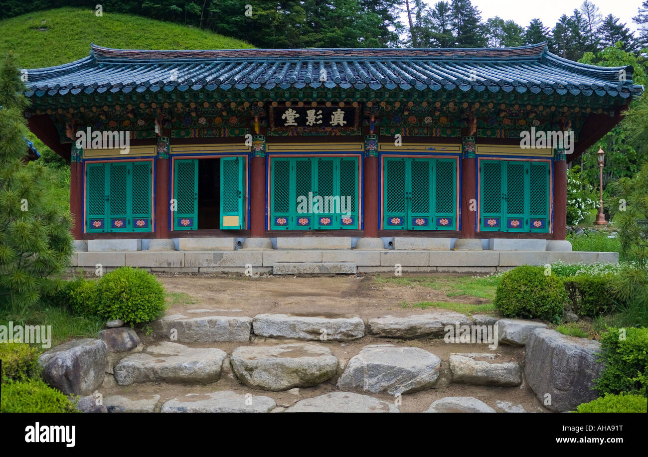 Buddhist temple South Korea Stock Photo Alamy