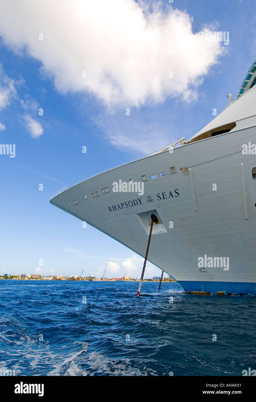 The Royal Caribbean Rhapsody of Seas A Vision Class ship moored in Grand Cayman Stock Photo