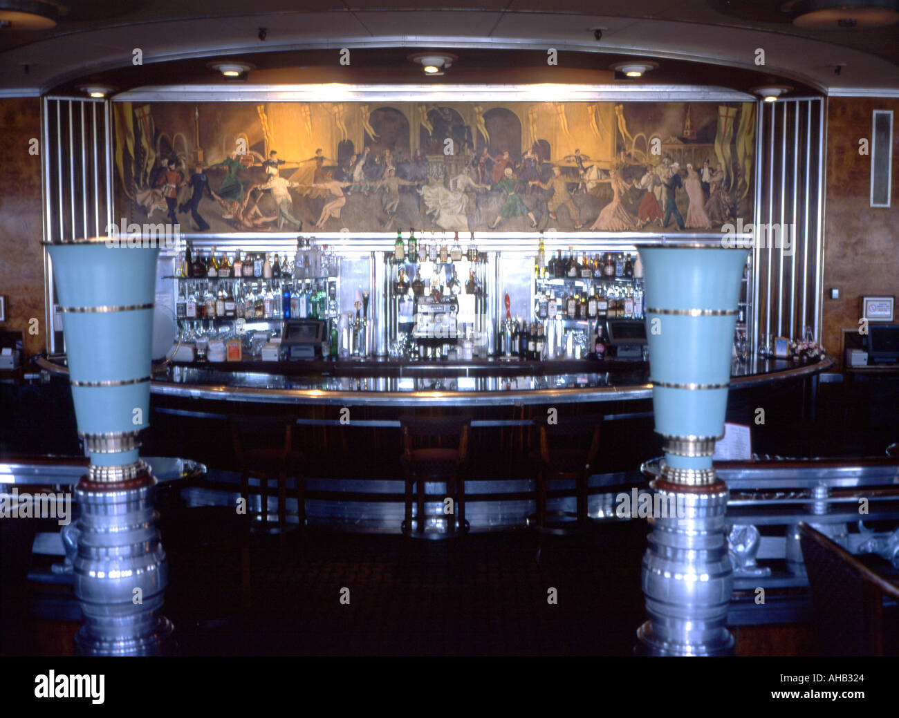 Queen Mary Observation Bar, art deco room with mural Jubilee Week by ...