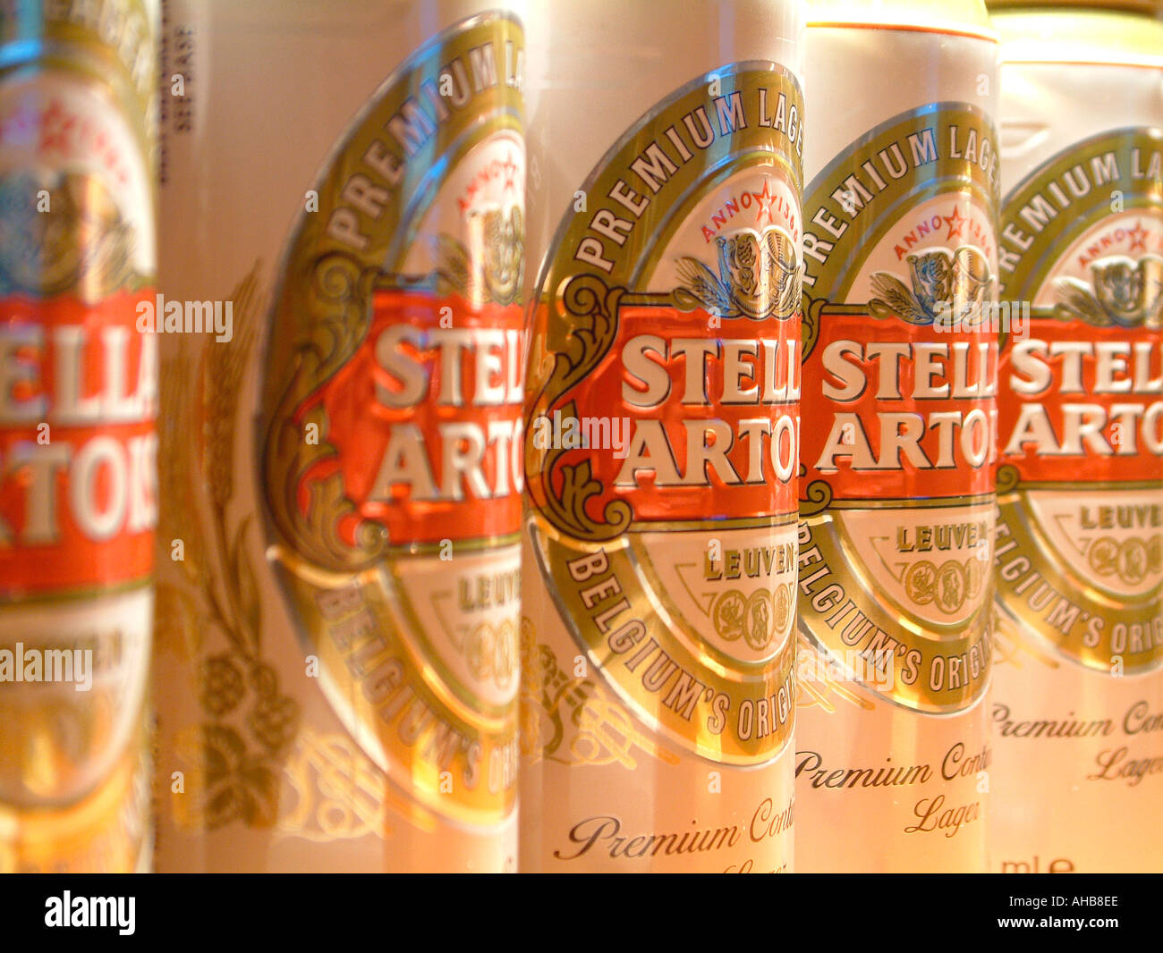 Line of beer cans Stock Photo Alamy