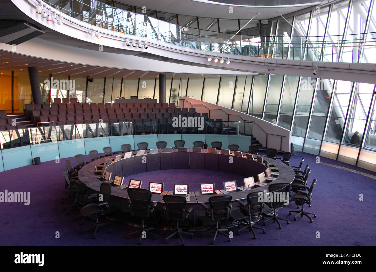 day GLA City Hall interior designed by Foster and Partners in London ...