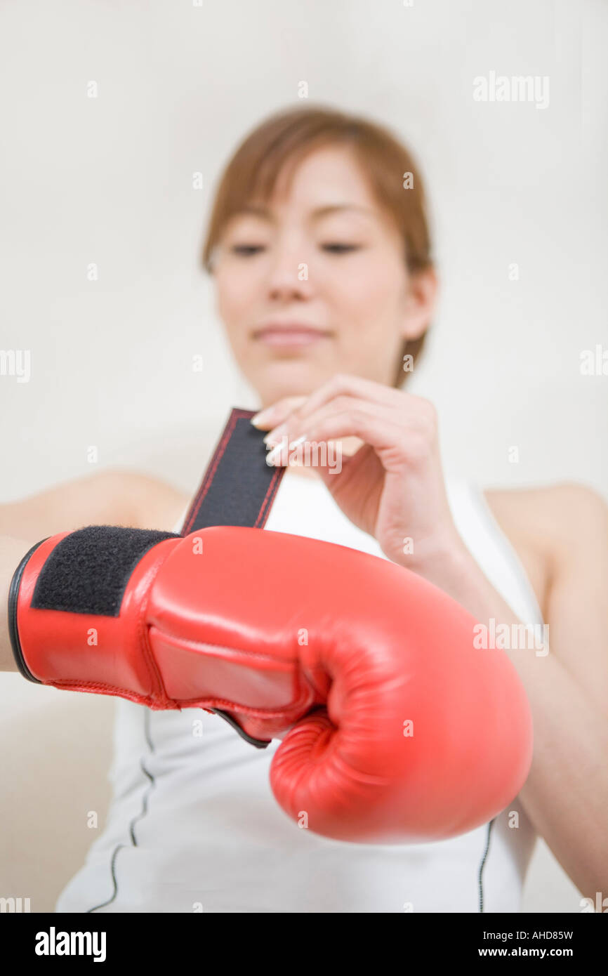 Woman who does a boxing-exercise Stock Photo - Alamy