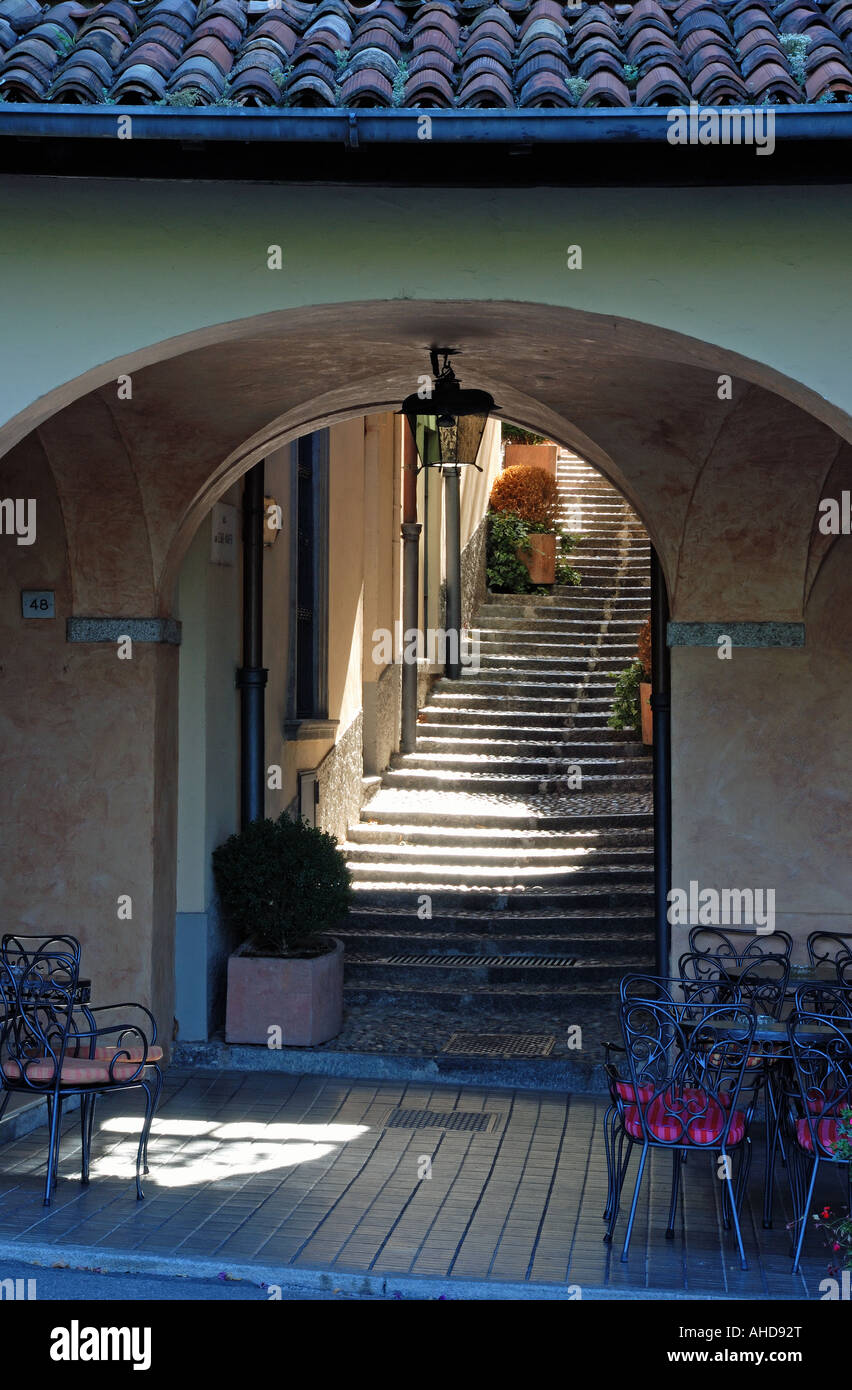 Bellagio italy shopping hires stock photography and images Alamy