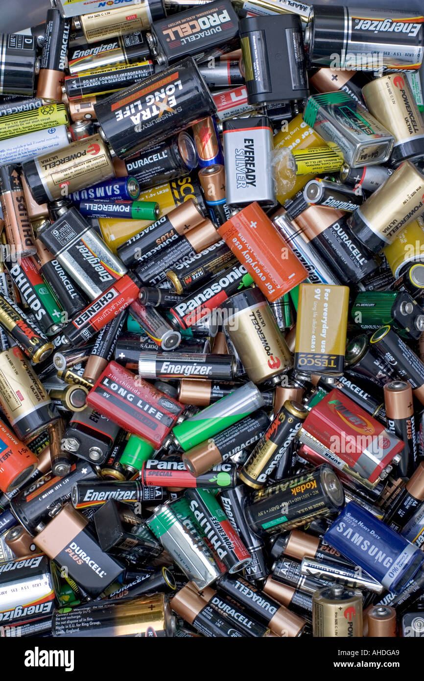 Dry cell batteries hi-res stock photography and images - Alamy