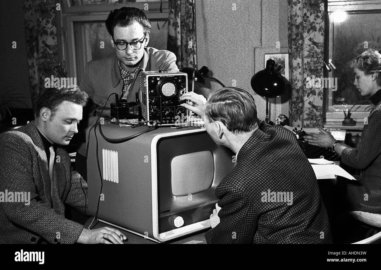 broadcast, television, television studios, tsting the test card, measurement, Rundfunkhaus, East Berlin, 1958, Stock Photo