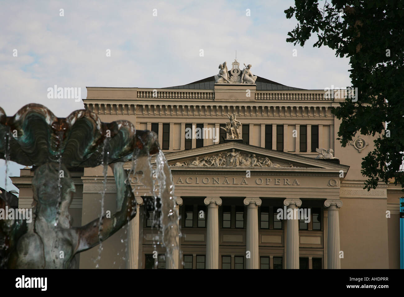 riga national opera house fountain kronvalda park Stock Photo - Alamy