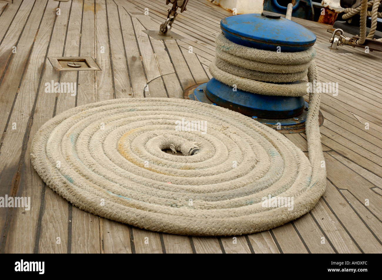 Perfectly coiled rope aboard ship Stock Photo - Alamy