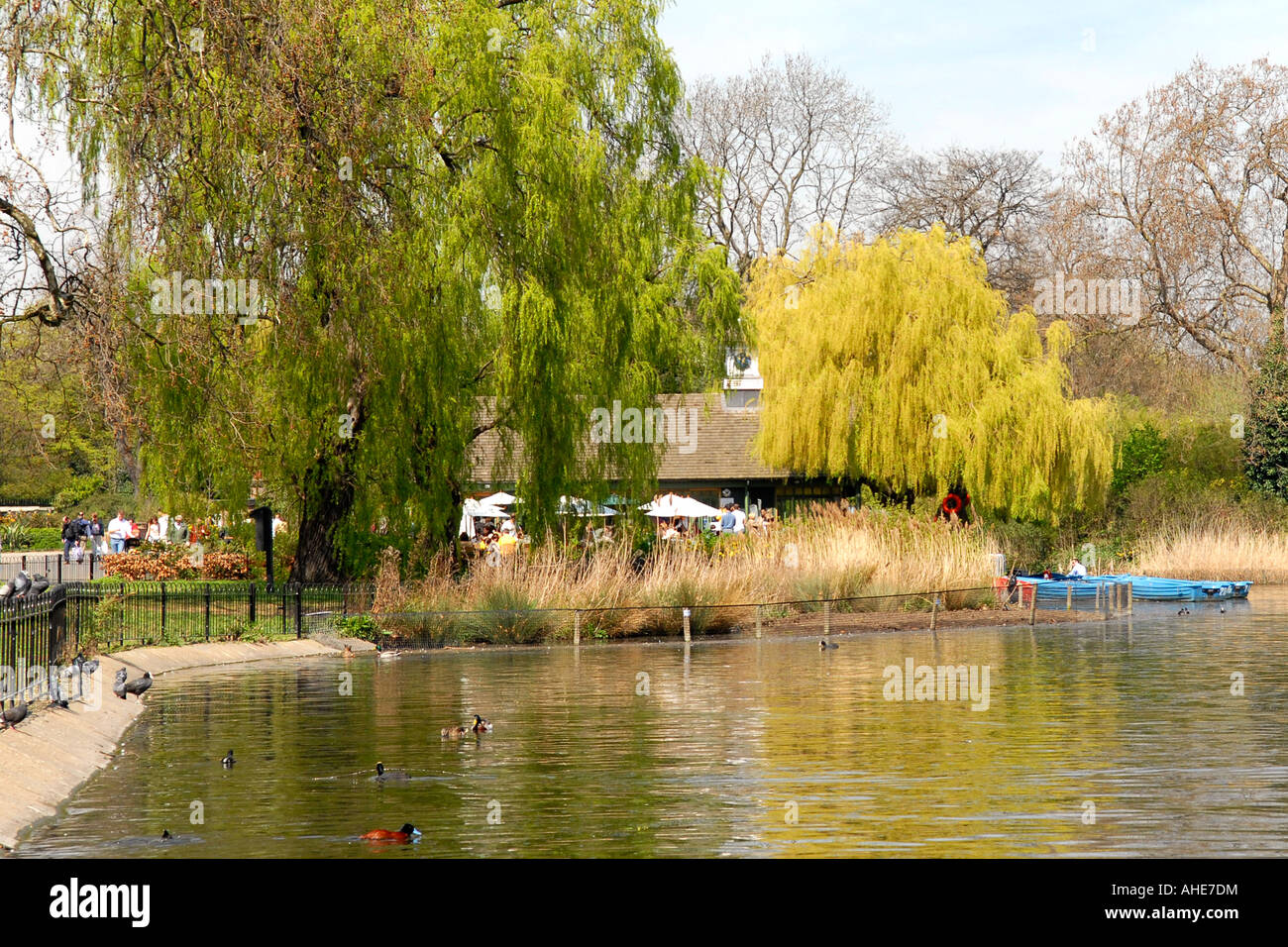 Cafe in regents park hires stock photography and images Alamy