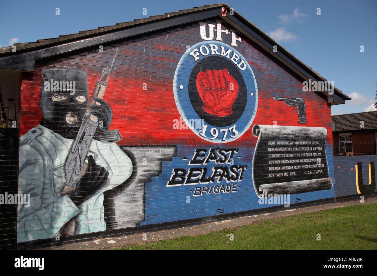 loyalist murals in Lower Newtownards Road area of protestant East Belfast Northern Ireland . UFF Ulster Freedom Fighters mural Stock Photo