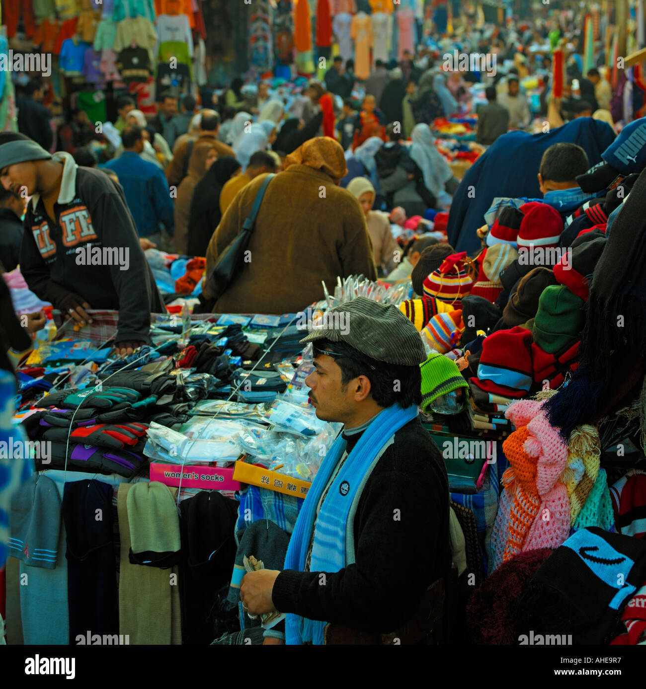 Sayyida Zeinab clothes market in Cairo Stock Photo - Alamy