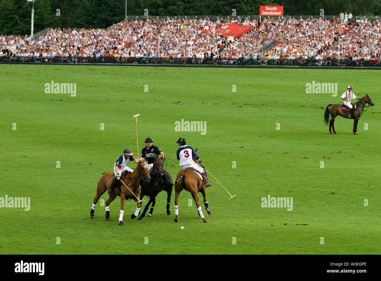 Polo Cartier International Polo at the Guards Club Smiths Lawn  Windsor Great Park Egham Surrey England 2000s 2006 HOMER SYKES Stock Photo