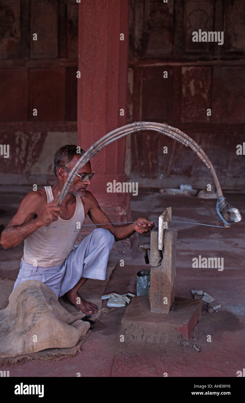 Traditional methods are still emplyed by stone masons at the Taj Mahal