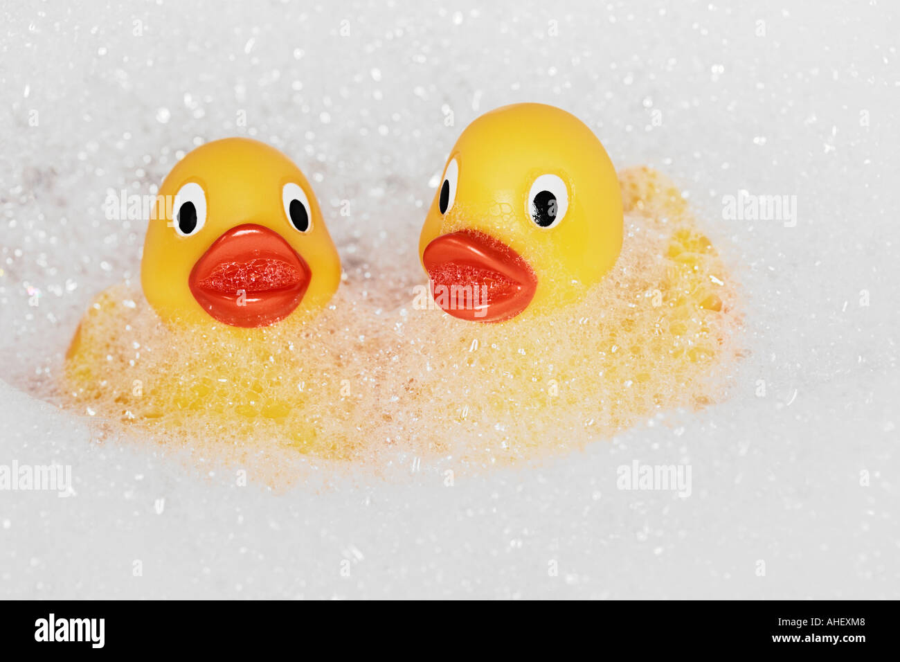 Seamless pattern with bath accessories - shampoo, rubber duck