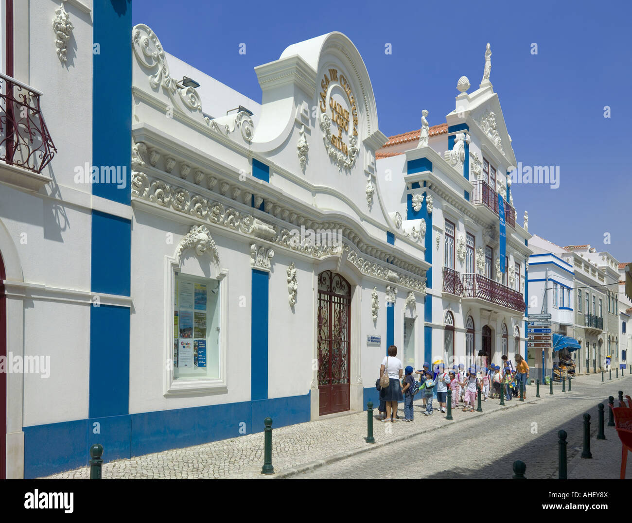 Portugal, the Costa de Lisboa, Ericeira, street scene with the cultural centre and art gallery Stock Photo
