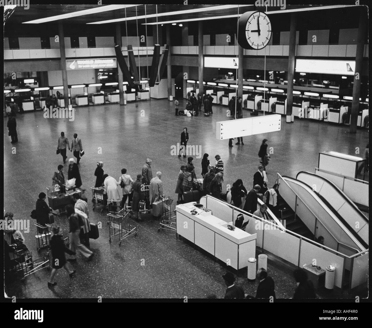 Airports 1960s Hi res Stock Photography And Images Alamy