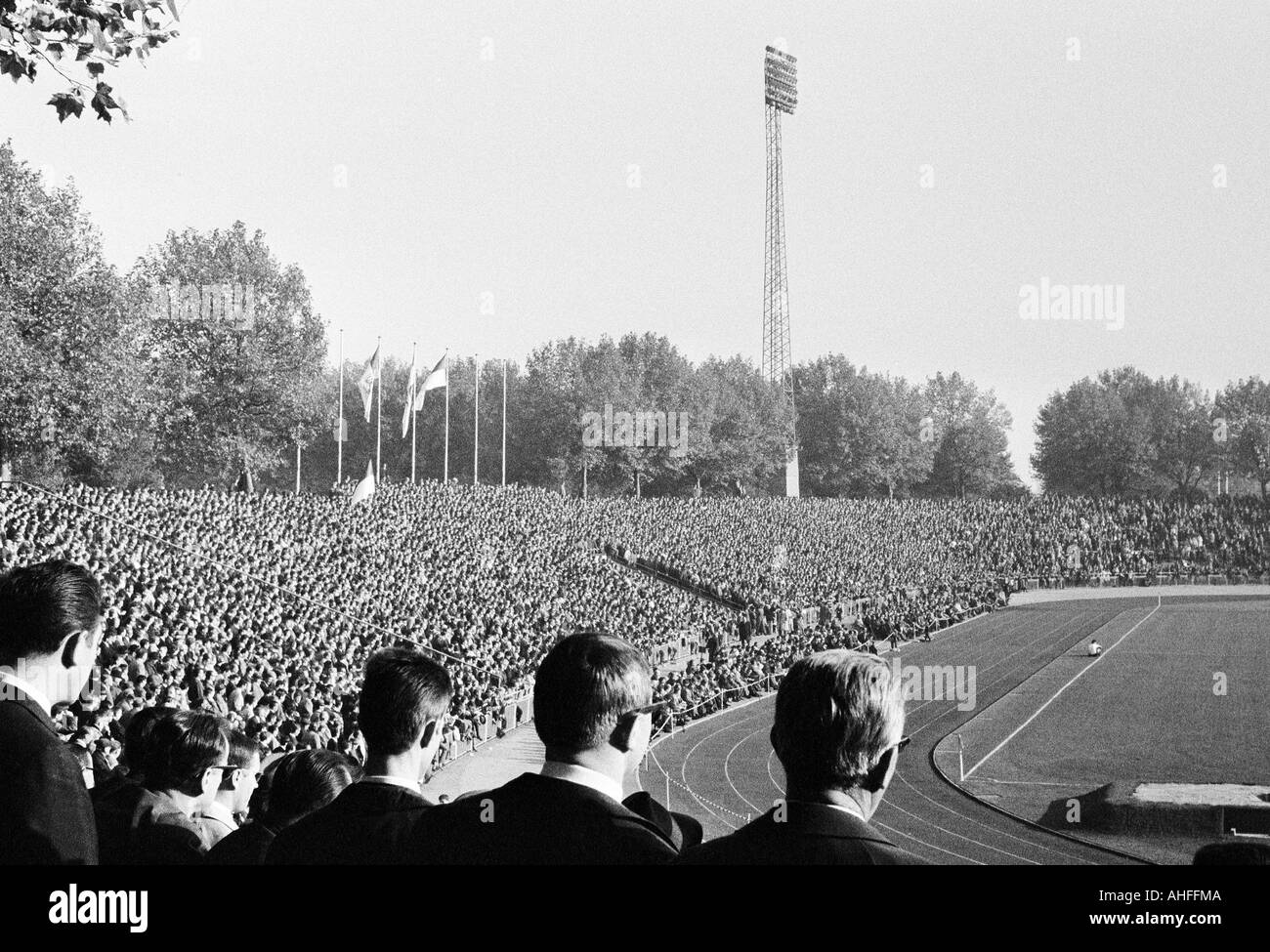 football, Regionalliga West, 1965/1966, Fortuna Duesseldorf versus Rot-Weiss Oberhausen 1:3, Rhein Stadium in Gelsenkirchen, crowd of spectators, completely full stadium Stock Photo