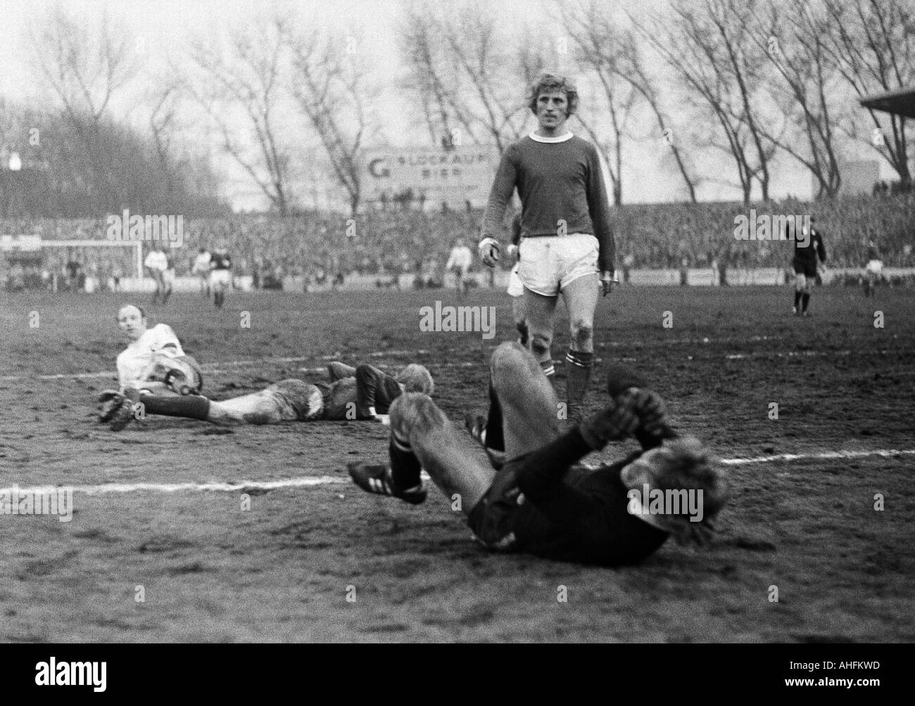 Football Bundesliga 1971 1972 Fc Schalke 04 Versus Hamburger Sv Stock Photo Alamy
