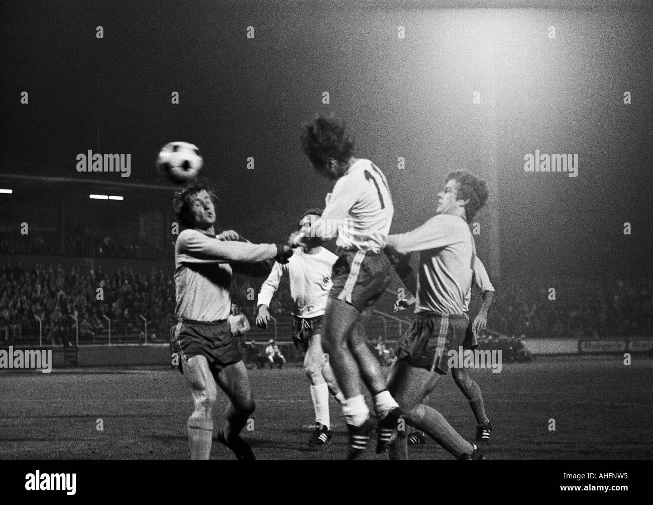football, Bundesliga, 1972/1973, Rot-Weiss Oberhausen versus Eintracht Brunswick 0:1, Niederrhein Stadium in Oberhausen, scene of the match, f.l.t.r. Wolfgang Grzyb (BS), Lothar Kobluhn (RWO), Herbert Liedtke (RWO), Friedhelm Haebermann (BS) Stock Photo