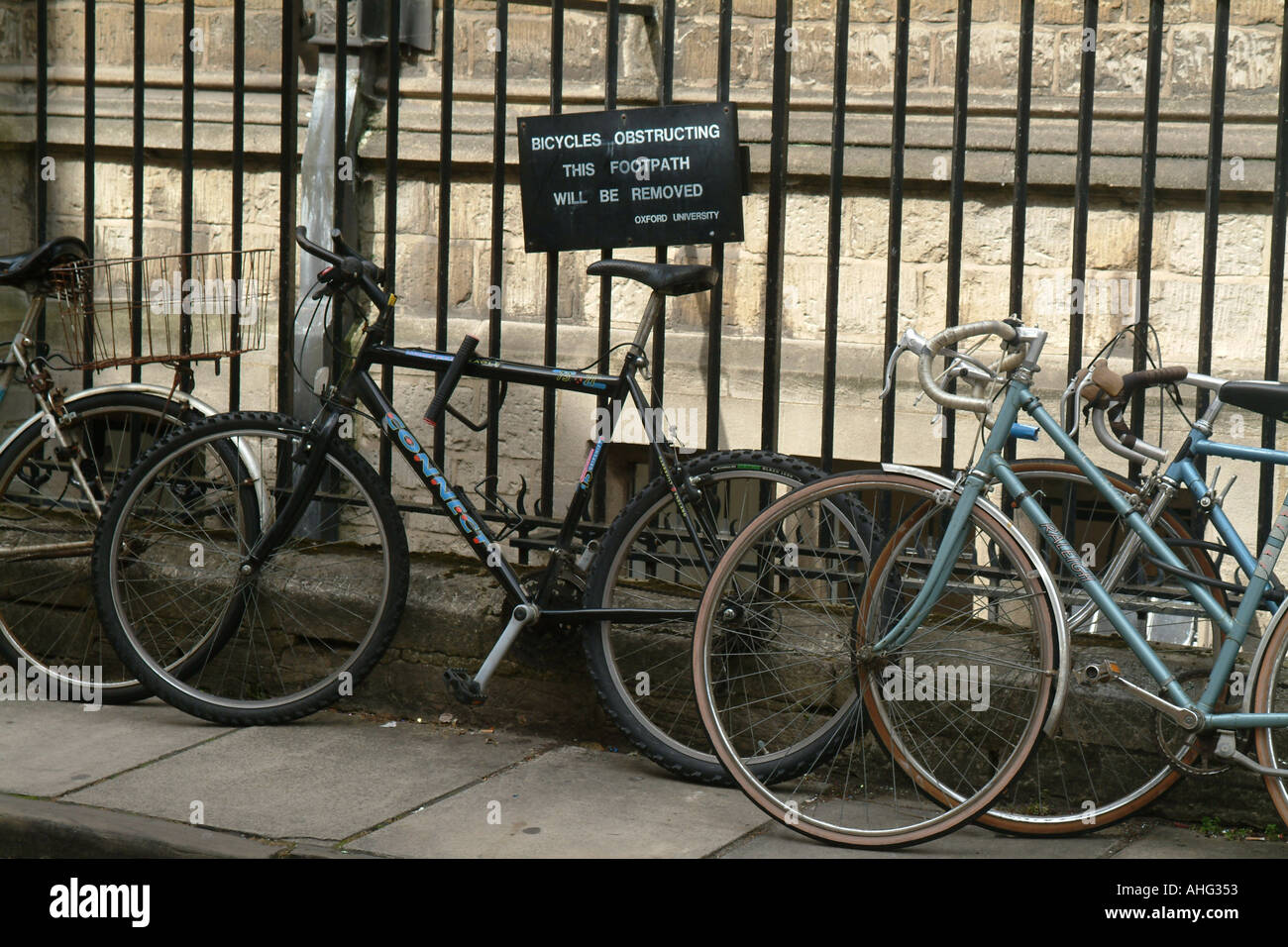 Bicycles Oriel College University Oxford Oxfordshire England Stock Photo
