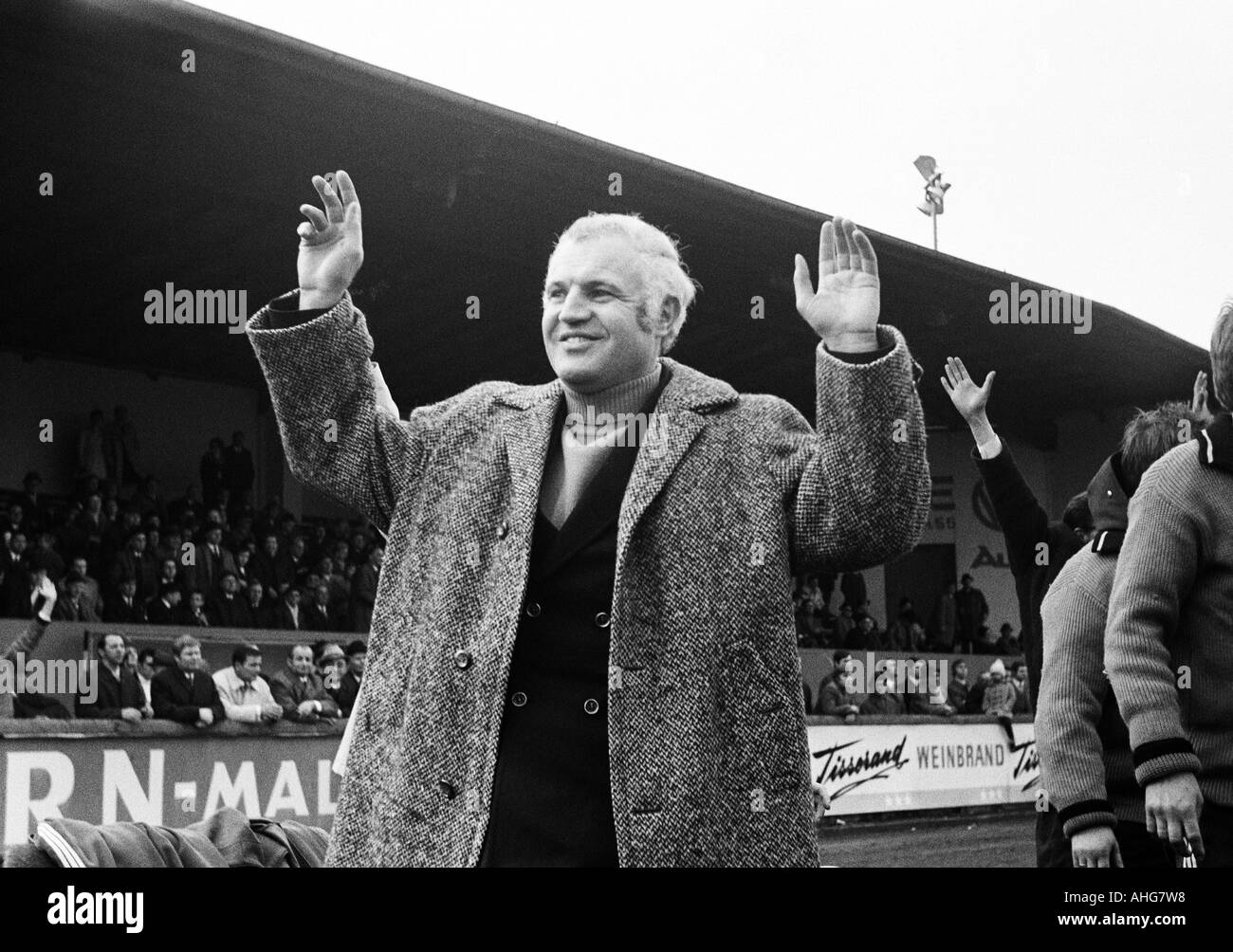 football, Regionalliga West, 1969/1970, ETB Schwarz-Weiss Essen versus Arminia Bielefeld 0:1, Stadium am Uhlenkrug in Essen, coach Egon Piechaczek (Bielefeld) rejoicing at the away win Stock Photo