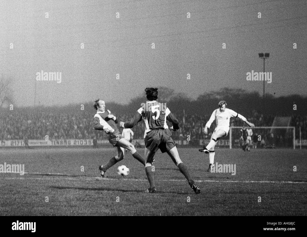 football, Bundesliga, 1969/1970, RotWeiss Oberhausen versus Borussia