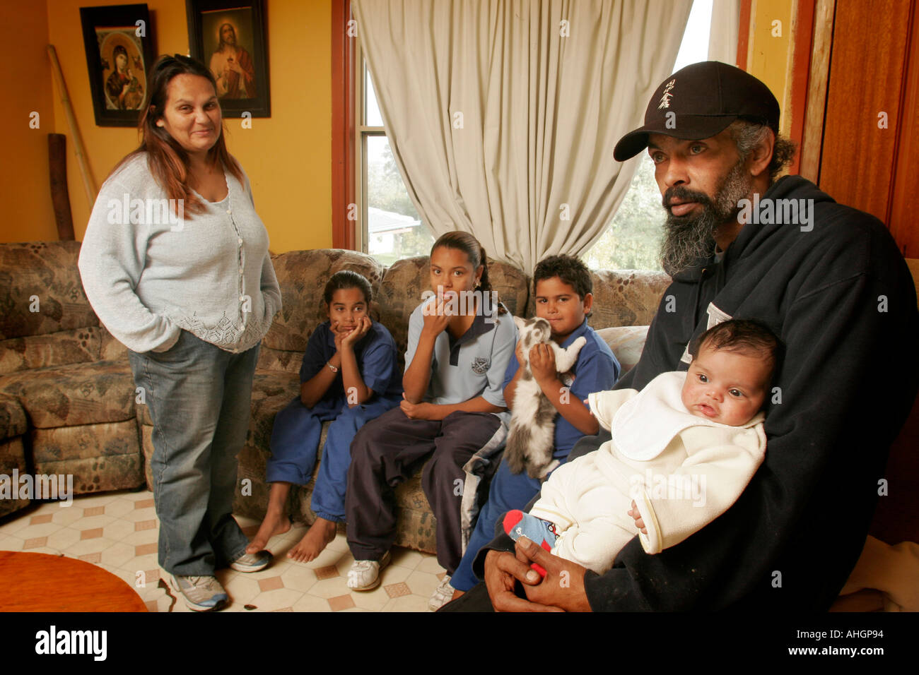 A modern aboriginal family group in their home at La Perouse Sydney Stock  Photo - Alamy