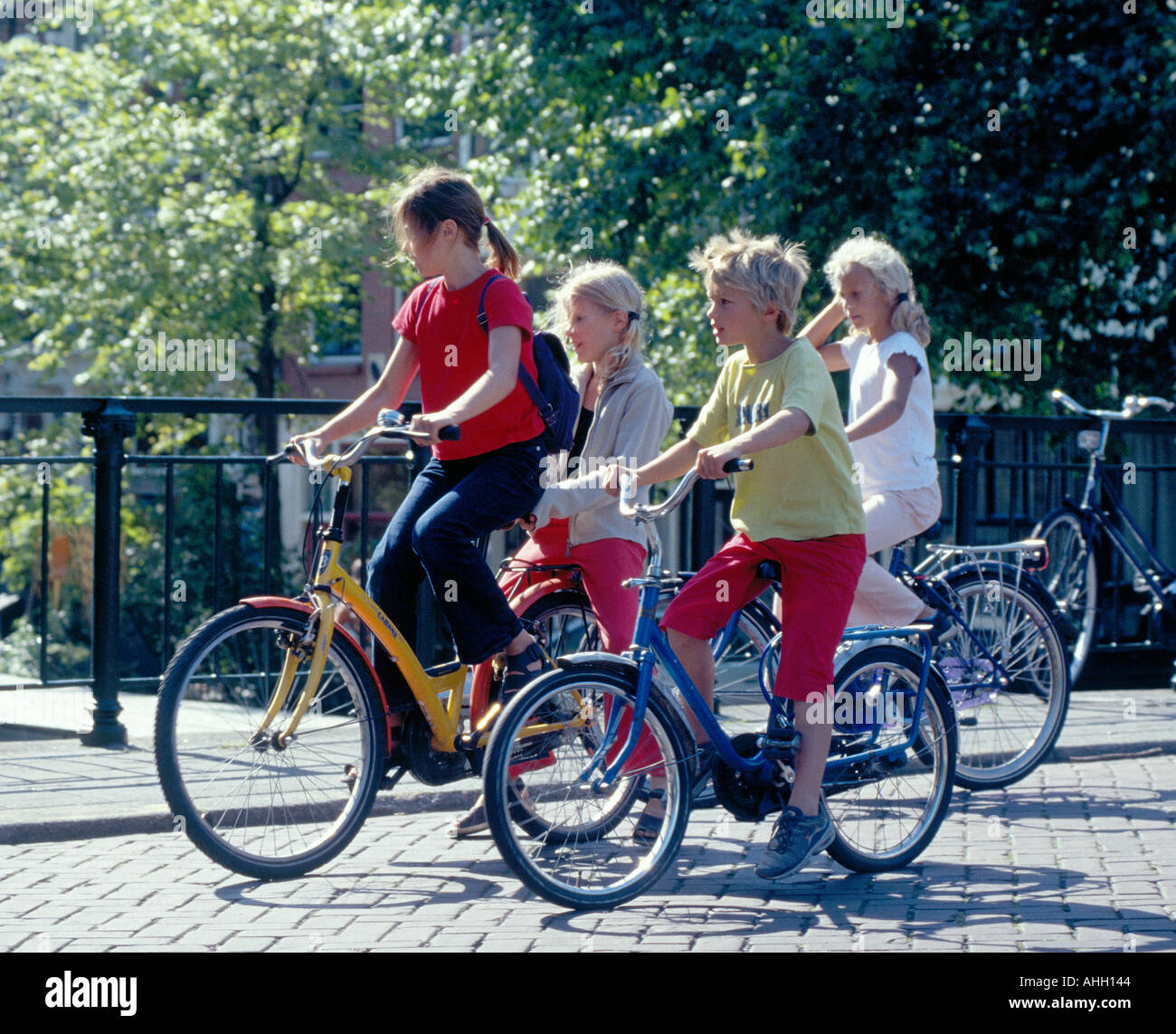 Dutch children hi-res stock photography and images - Alamy