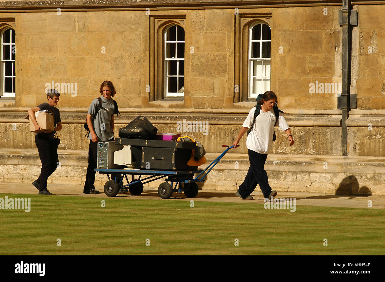Student arriving at university, Wadham College, Oxford Stock Photo