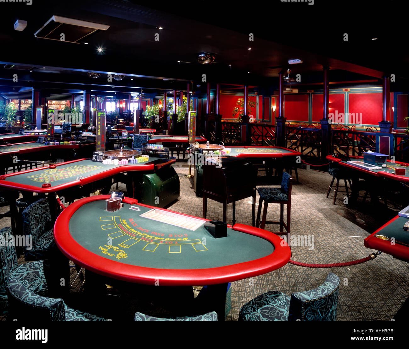 Casino, games tables hires stock photography and images Alamy