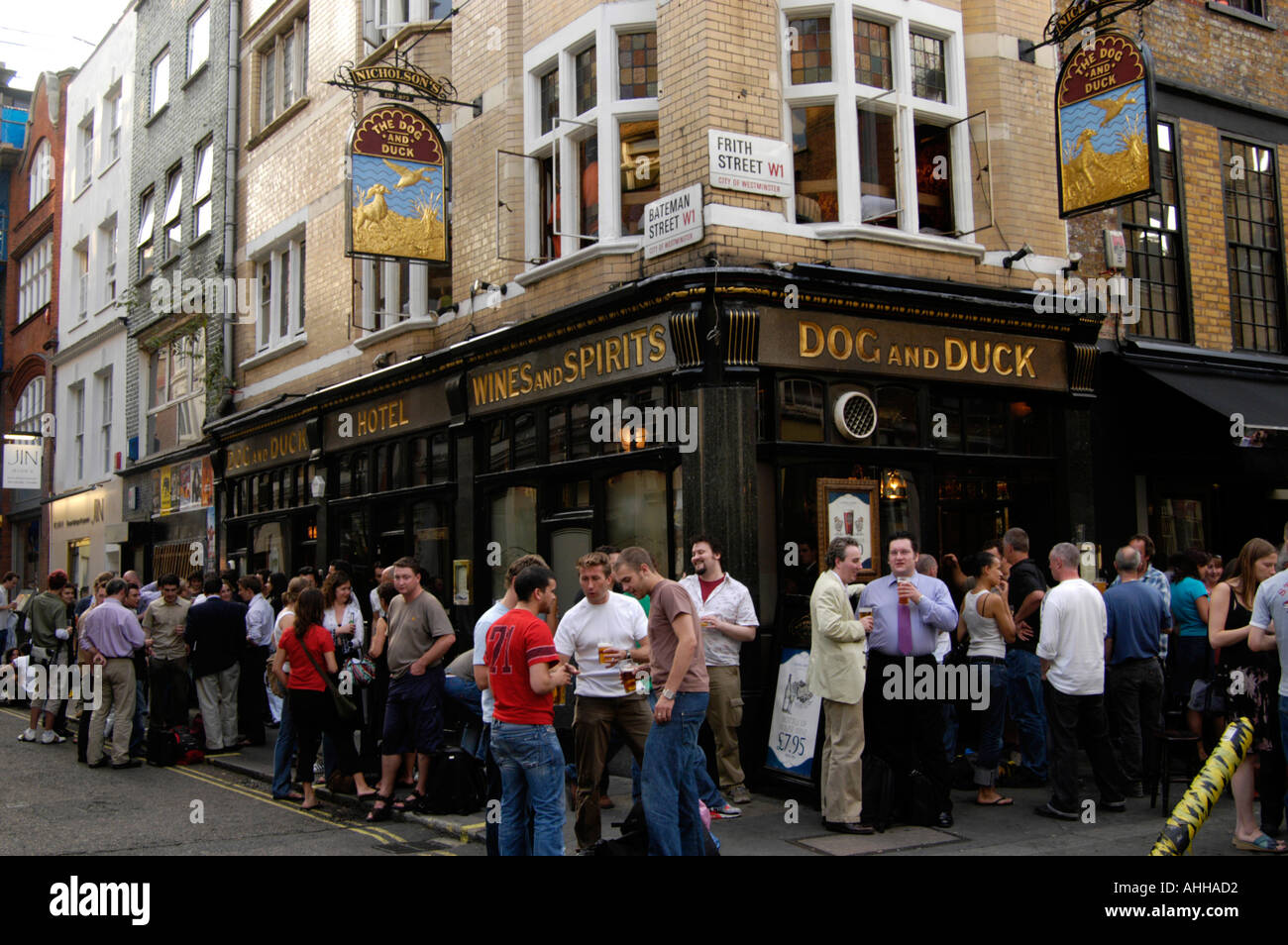 The dog and duck pub hires stock photography and images Alamy