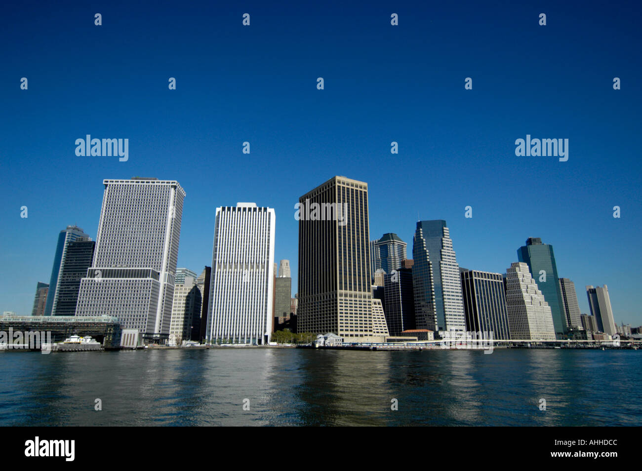 View downtown manhattan skyscrapers hi-res stock photography and images ...