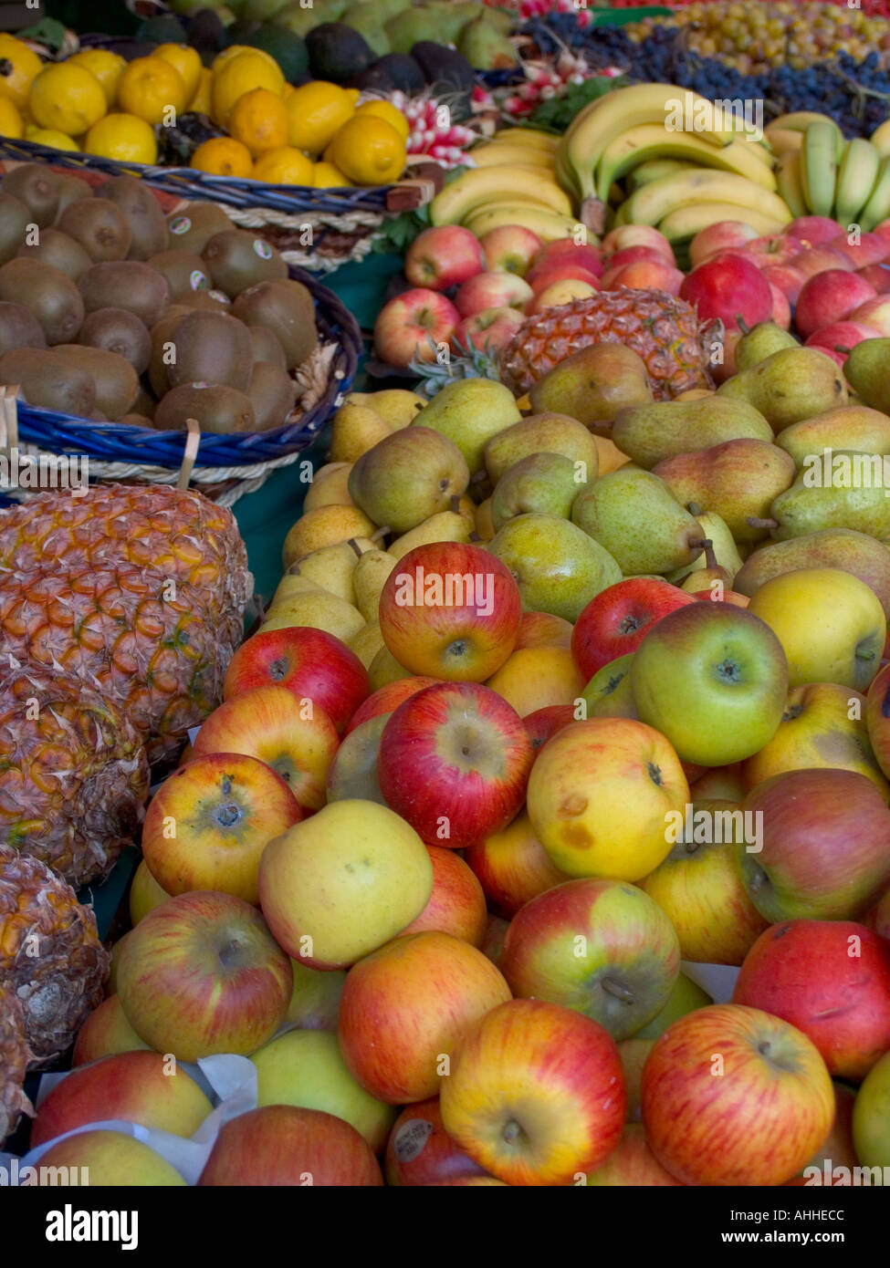 Edgar quinet market paris hi-res stock photography and images - Alamy
