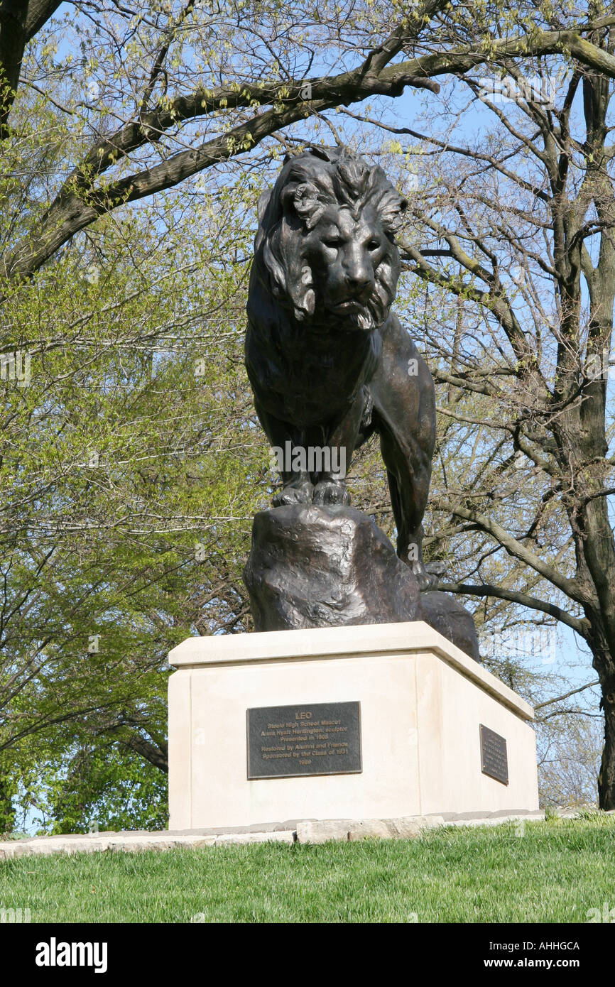 Leo Statue Leo the Lion On the lawn of the Dayton Art Museum Dayton Ohio USA Plaque says LEO