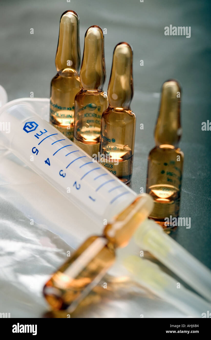 Syringe row ampoules medical treatment needle sickness treatment