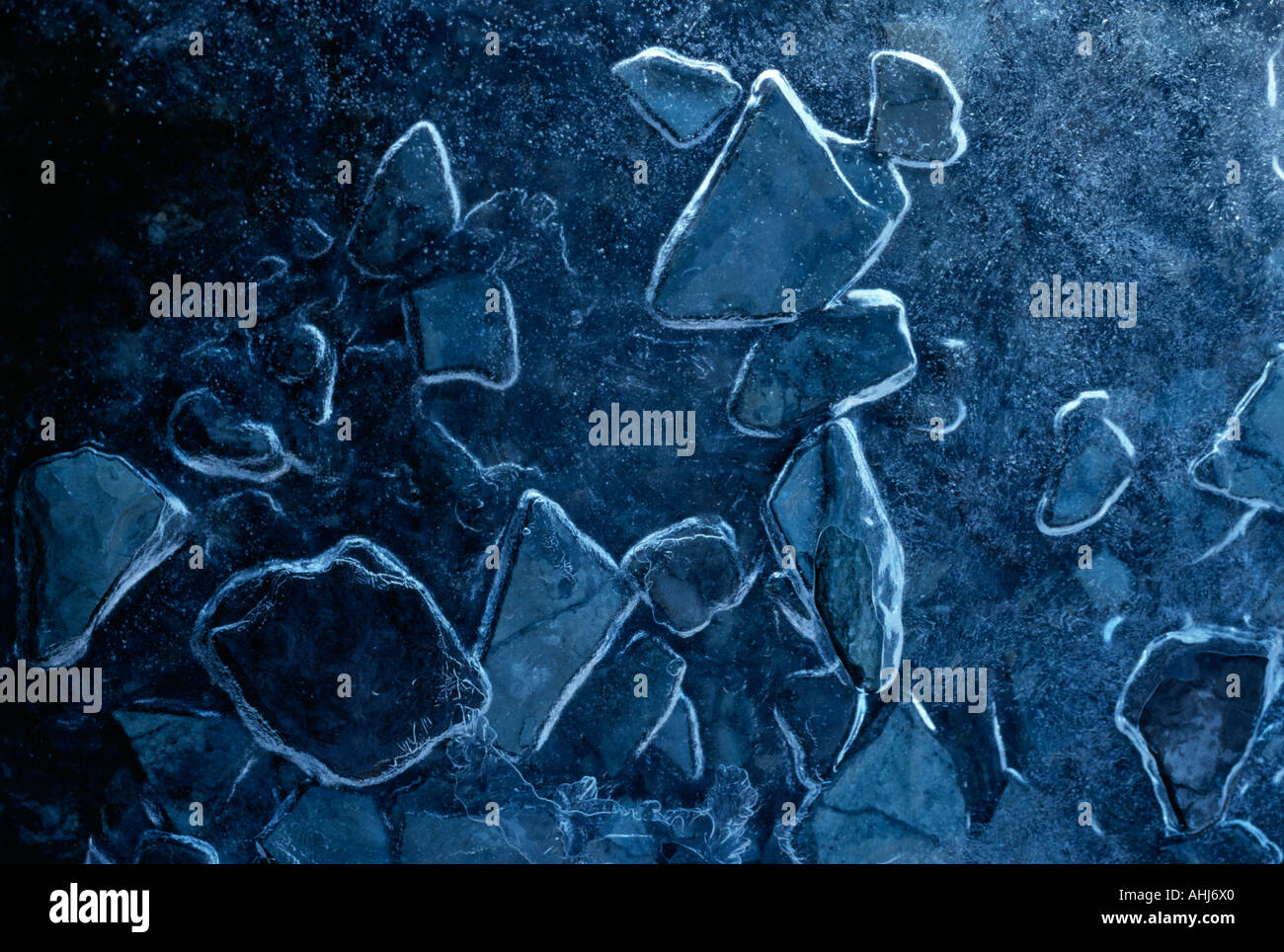 Ice Edge Pattern Patterns in ice Stock Photo - Alamy