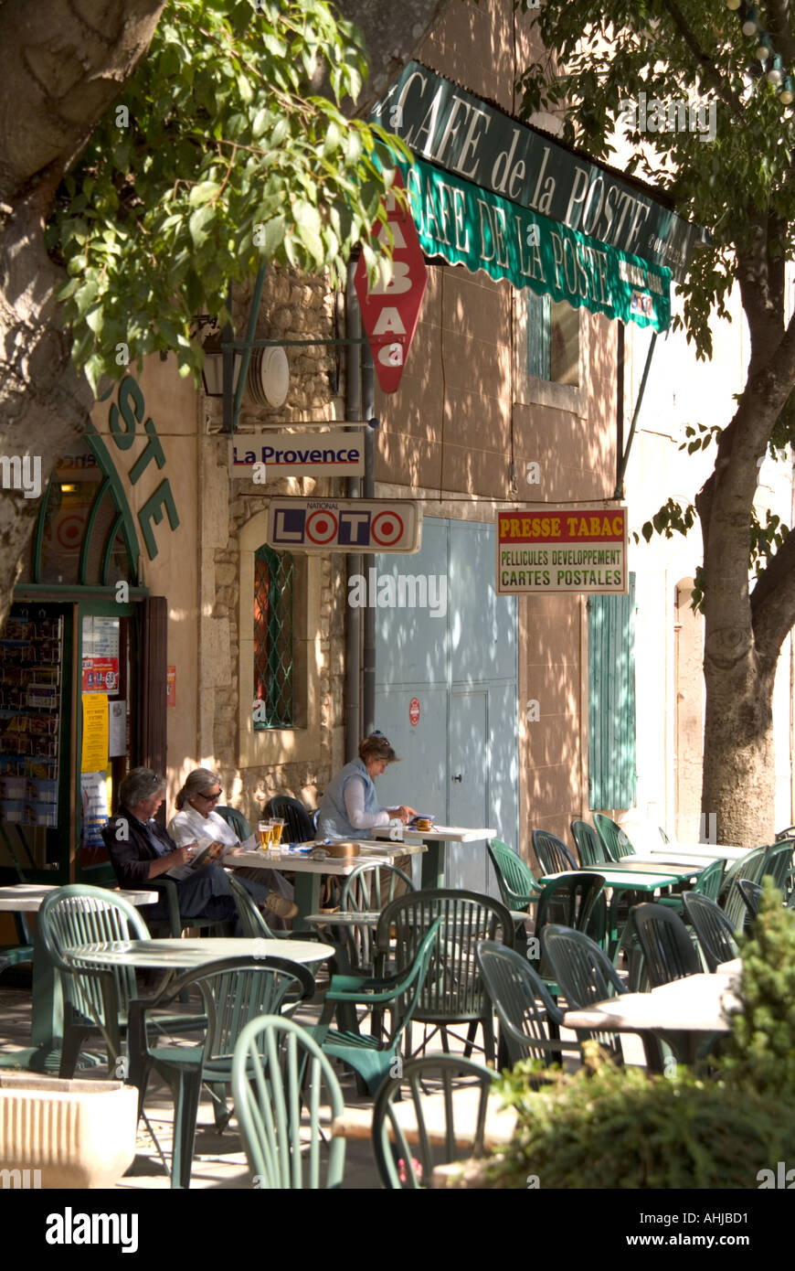 Cafe de la poste provence hires stock photography and images Alamy