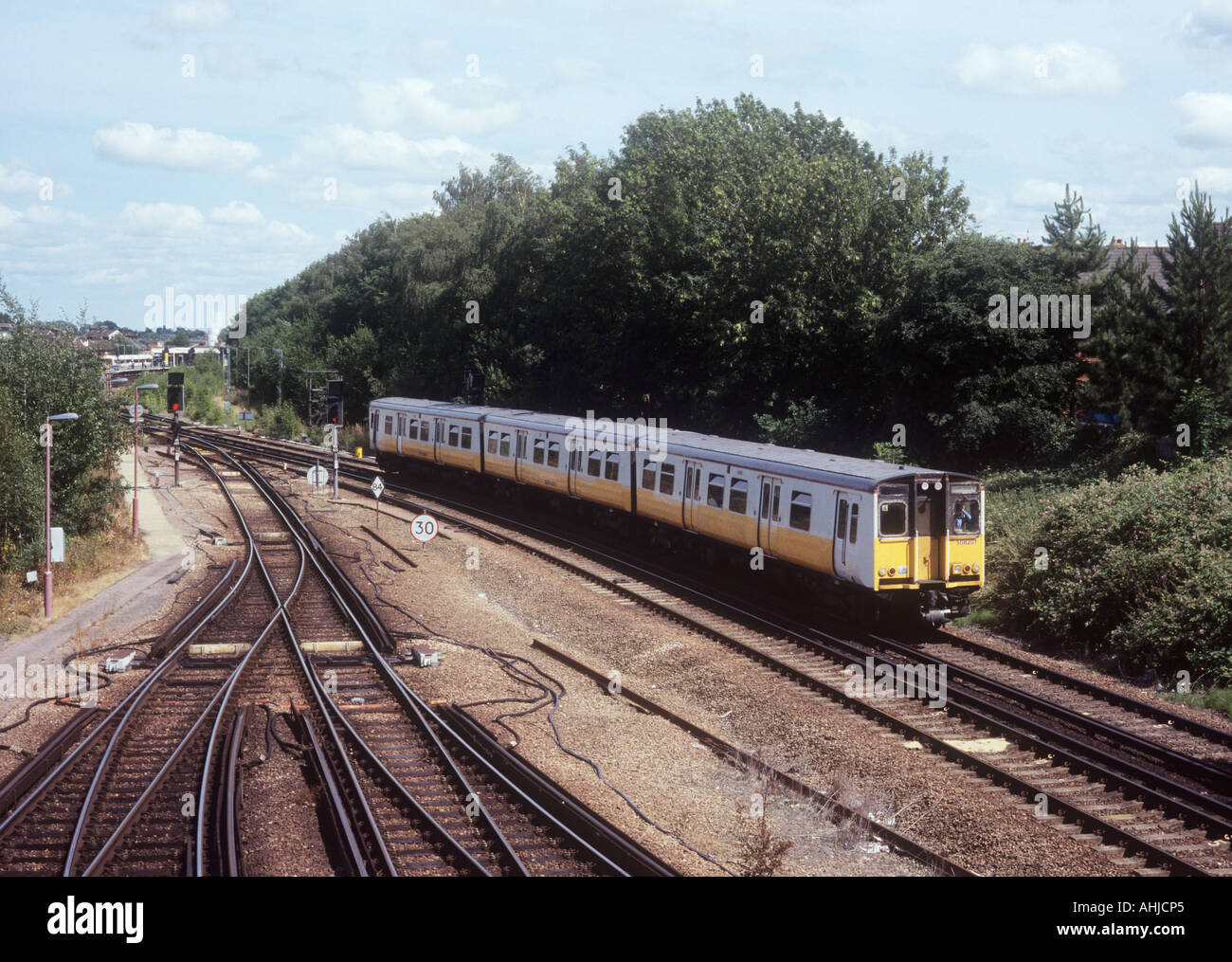 Connex Class 508 EMU No 508201 Joining the Redhill Line at Tonbridge. Stock Photo