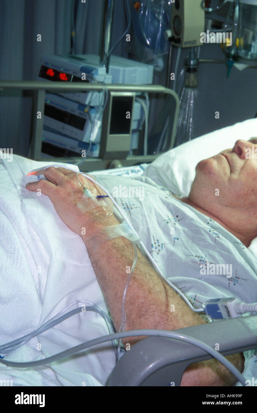 Man heart attack bed hires stock photography and images Alamy