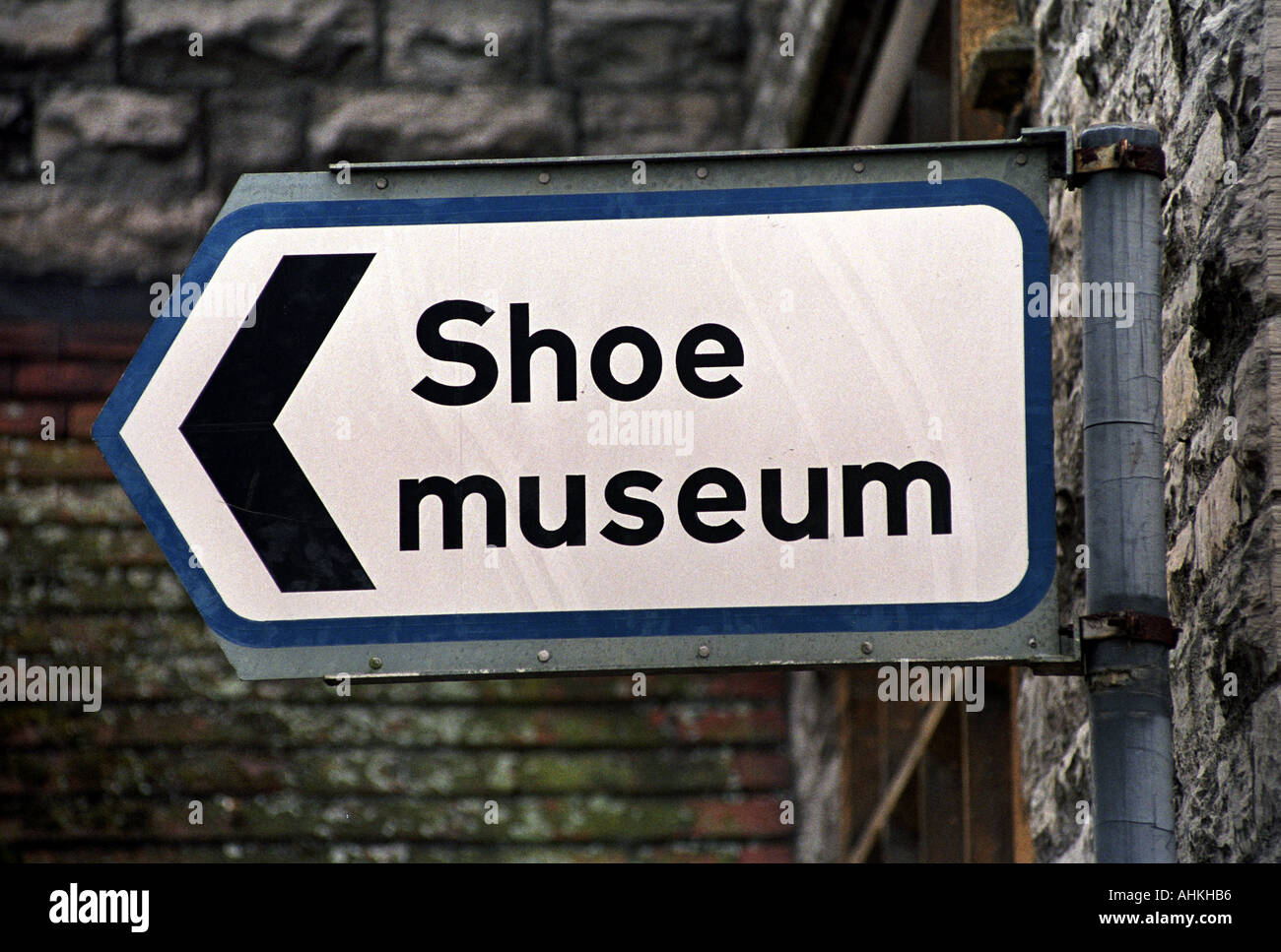 A SIGN TO THE SHOE MUSEUM IN THE CLARKS VILLAGE IN STREET HOME OF CLARKS  SHOES SOMERSET UK Stock Photo - Alamy