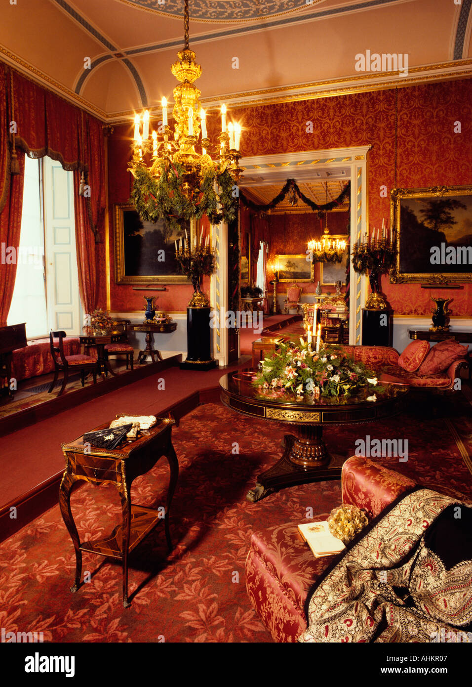 Cheshire Knutsford Christmas in Tatton Hall Library Stock Photo Alamy