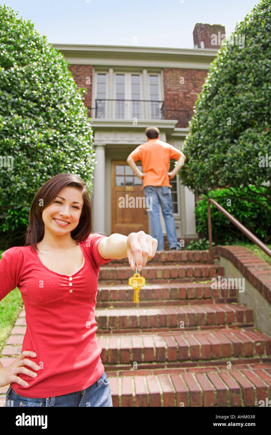 Family front house portrait hi-res stock photography and images - Alamy