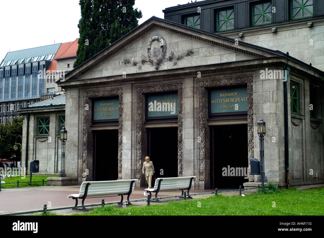 Berlin U Bahn Wittenbergplatz train underground tube subway station