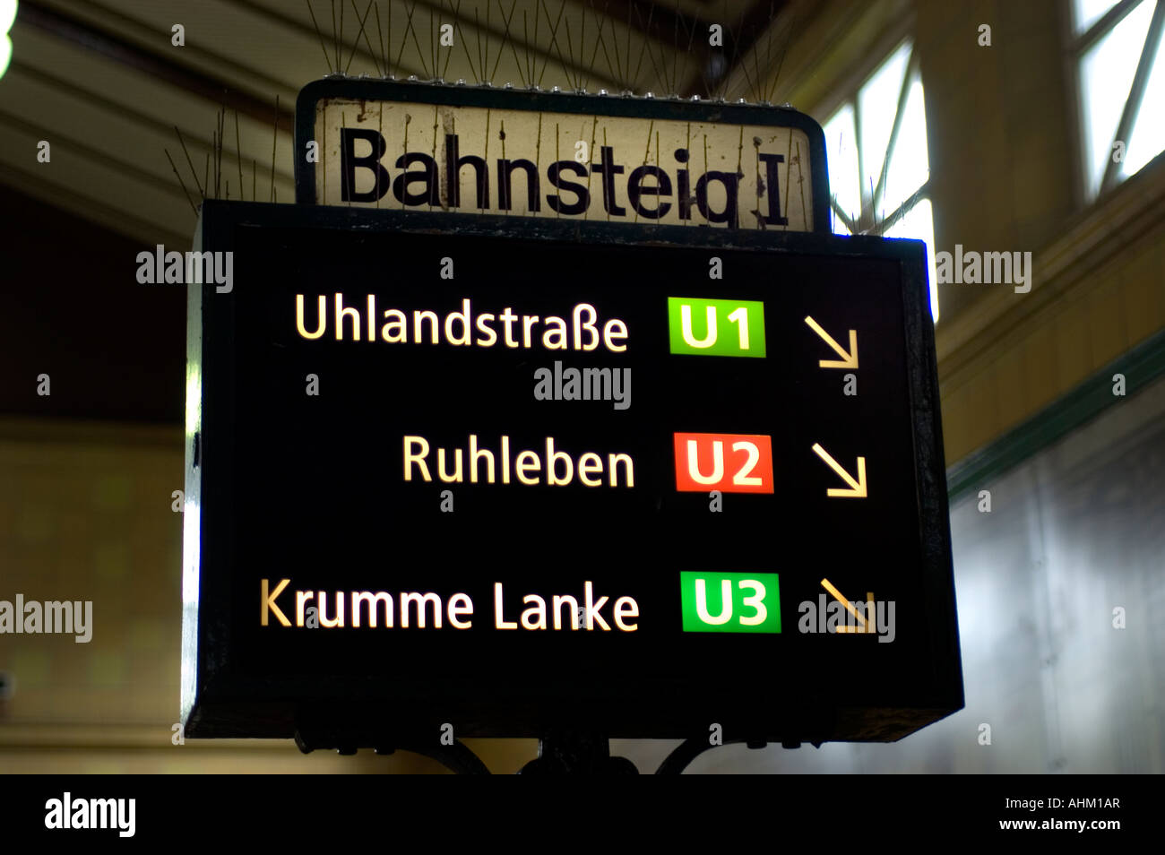 Berlin U Bahn Wittenbergplatz train underground tube subway station